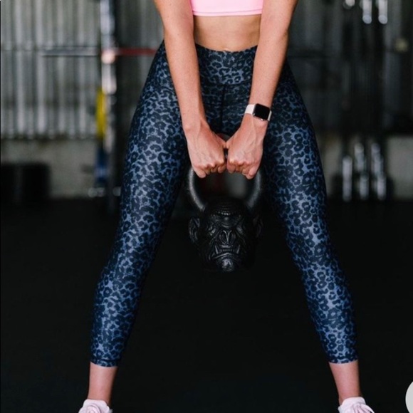 Zyia Active Blue Leopard Scrunchy  Light And Luxe Workout Leggings Sz 14 - Picture 3 of 15